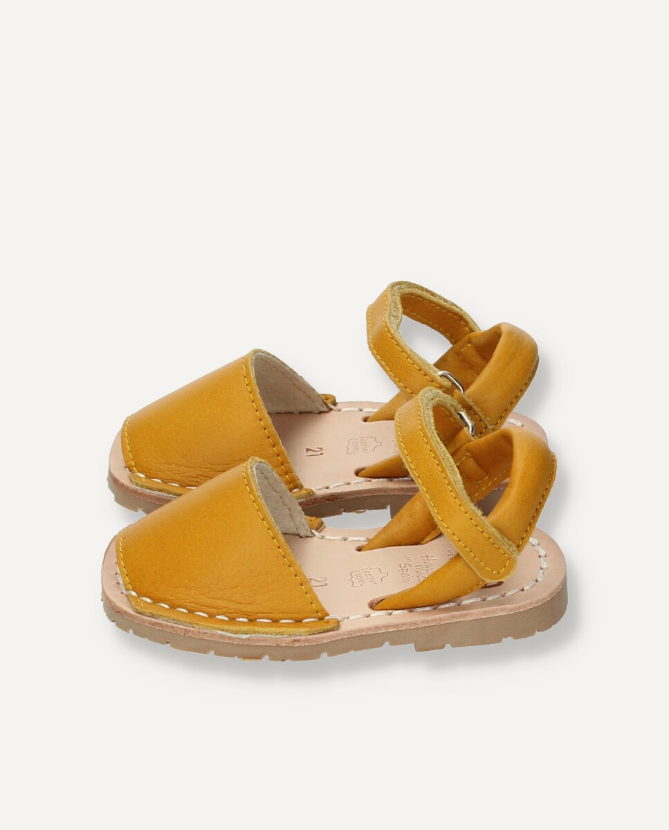 Menorquina atada Menorca Amarillo Mostaza