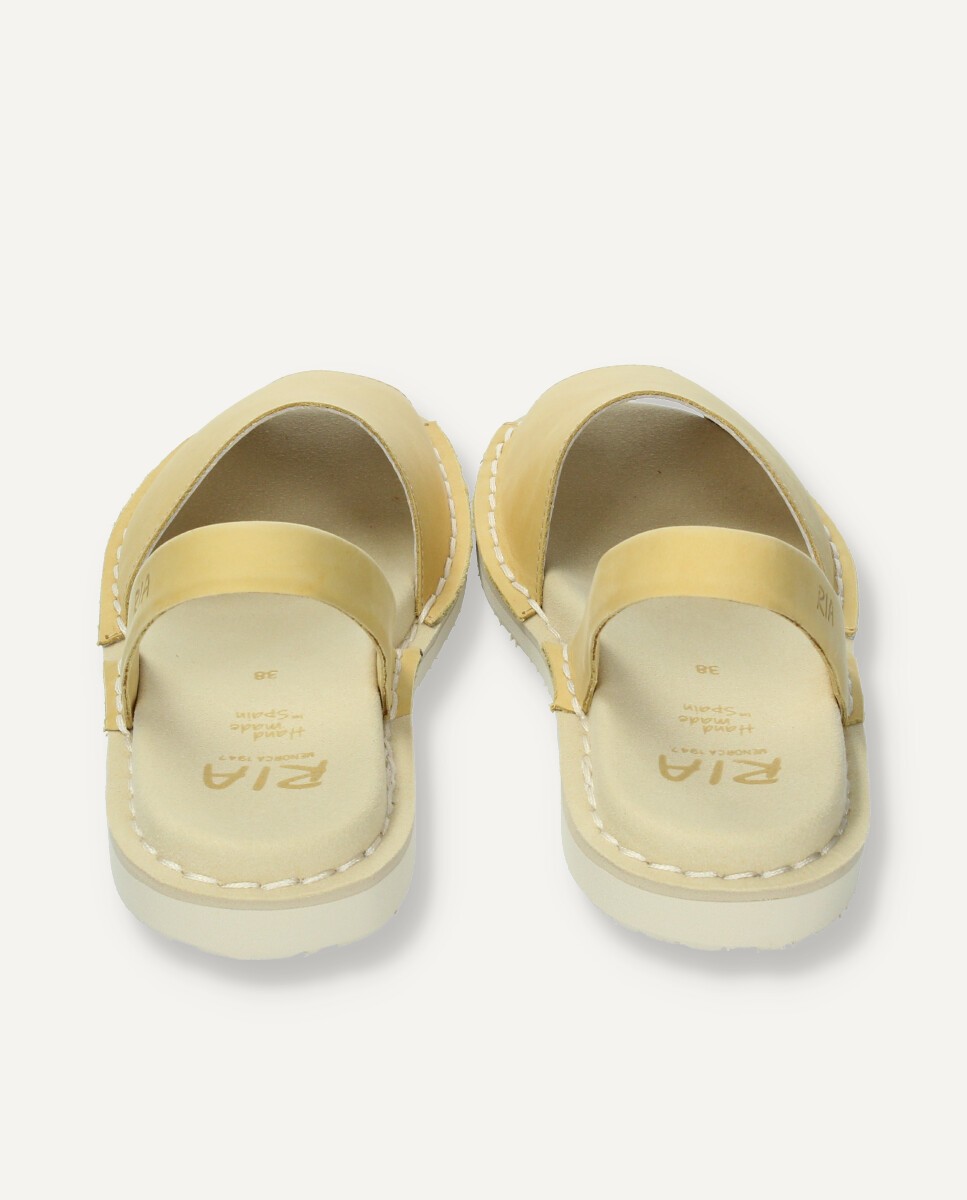 Menorquina mujer acolchada Barcelona Mostaza